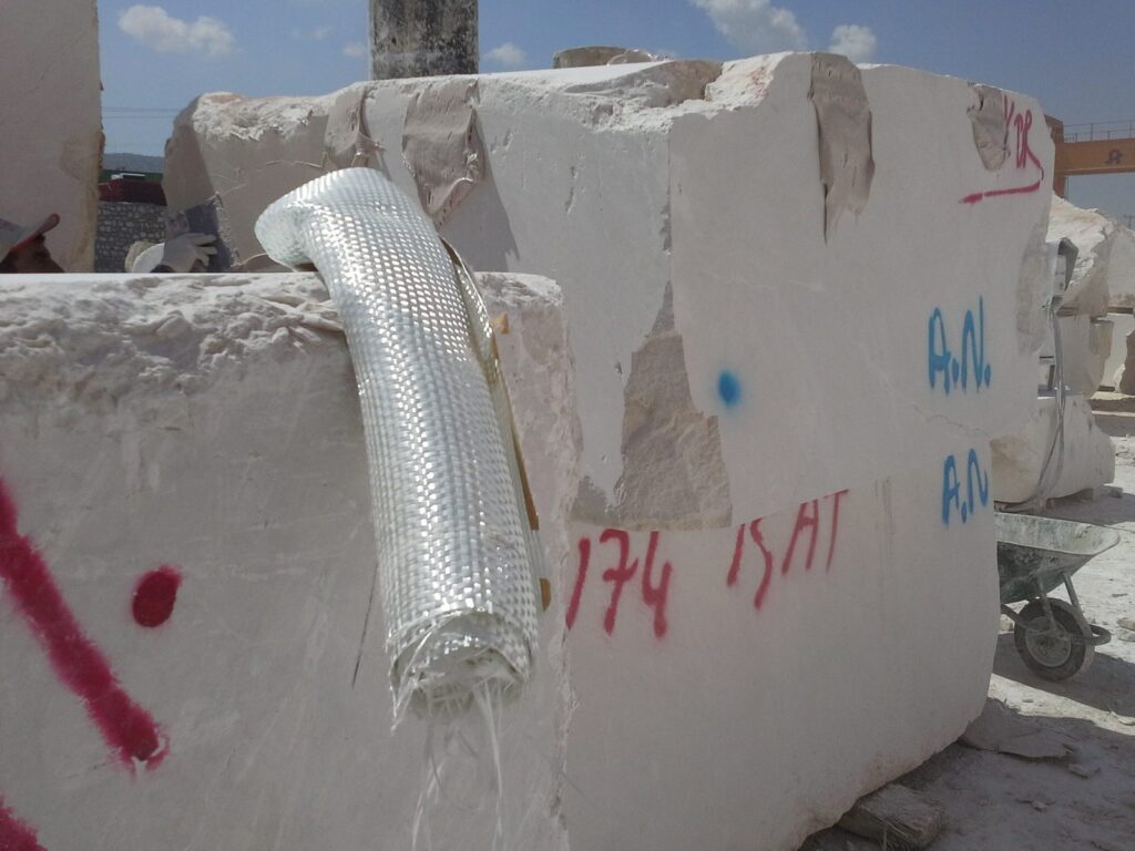 Fibreglass mesh reinforcement on a marble block